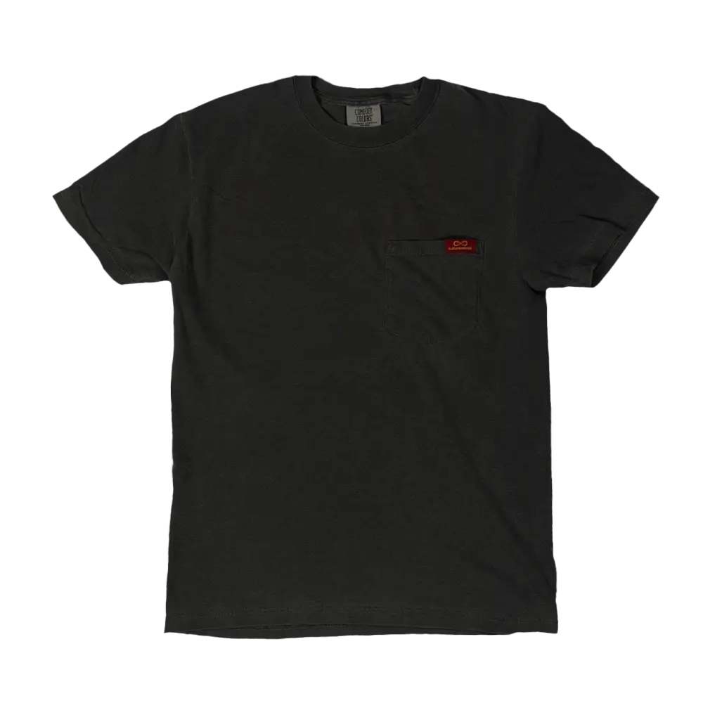 Gray pocket t-shirt.